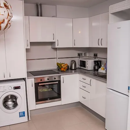 Appartamento New And Modern In Al/167